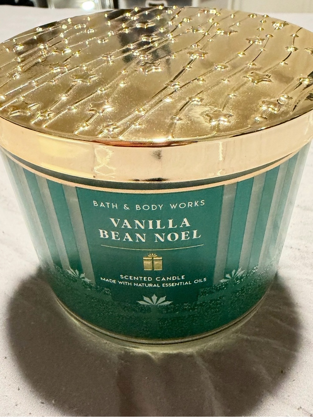 Bath & Body Works Vanilla Bean Noel Candle - Green with Gold Lid